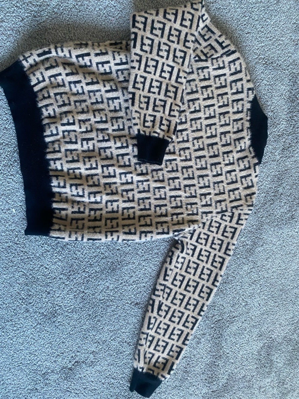 A replica of a Fendi Beige & Black FF Logo Knit Sweater - Picture 2 of 2